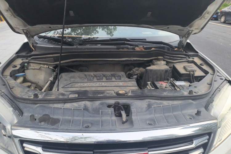 Used Haval H6 2015 Sport Edition 1.5T Automatic Two-Wheel Drive Luxury Model Engine Bay