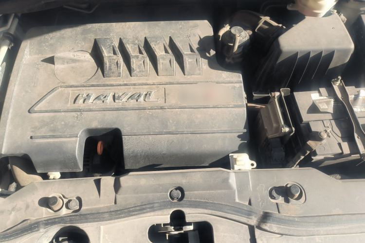 Used Haval H6 2015 Upgraded Model 1.5T Manual Two-Wheel Drive Elite Version Engine Bay