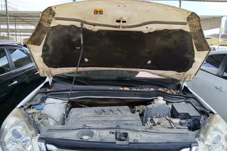 Used Haval H6 2015 Upgraded Model 1.5T Manual Two-Wheel Drive Elite Version Engine Bay
