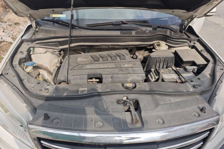 Used Haval H6 2015 Sport Edition 1.5T Manual Two-Wheel Drive Elite Model Engine Bay