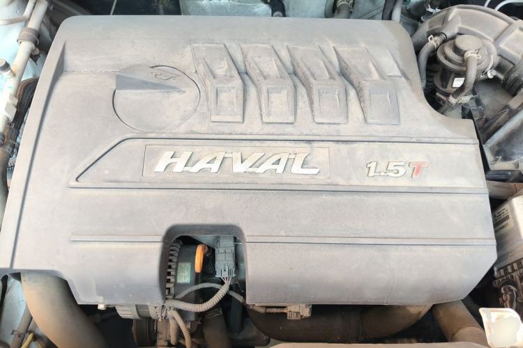 Used Haval H6 2015 Upgraded Model 1.5T Manual Two-Wheel Drive Elite Version Engine Bay