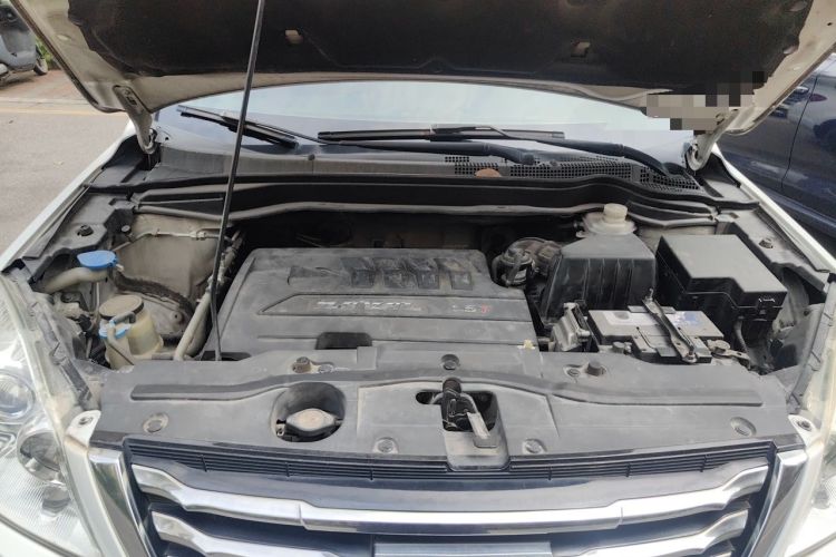 Used Haval H6 2015 Upgraded Model 1.5T Manual Two-Wheel Drive Elite Version Engine Bay