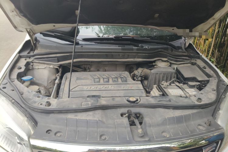 Used Haval H6 2015 Sport Edition 1.5T Automatic Two-Wheel Drive Luxury Model Engine Bay