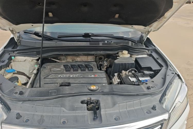 Used Haval H6 2015 Sport Edition 1.5T Automatic Two-Wheel Drive Luxury Model Engine Bay