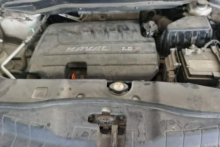 Used Haval H6 2015 Sport Edition 1.5T Automatic Two-Wheel Drive Luxury Model Engine Bay