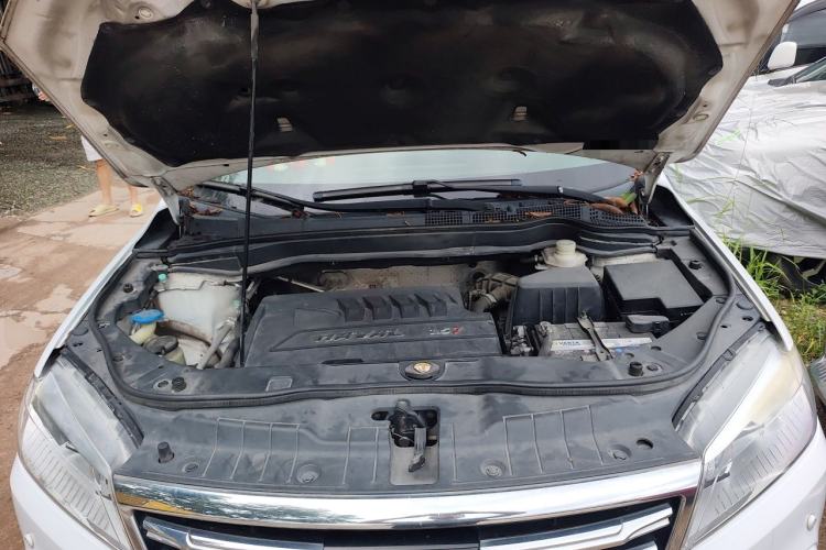 Used Haval H6 2015 Sport Edition 1.5T Manual Two-Wheel Drive Elite Model Engine Bay