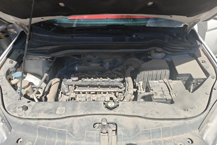 Used Haval H6 2015 Revised Version Sport Edition 1.5T Manual Transmission Two-Wheel Drive Elite Grade Engine Bay