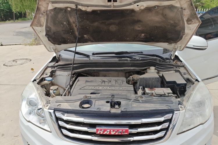 Used Haval H6 2015 Upgraded Model 1.5T Manual Two-Wheel Drive Elite Version Engine Bay