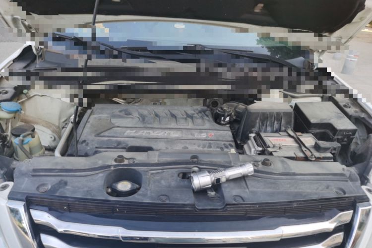 Used Haval H6 2015 Upgraded Model 1.5T Manual Two-Wheel Drive Elite Version Engine Bay