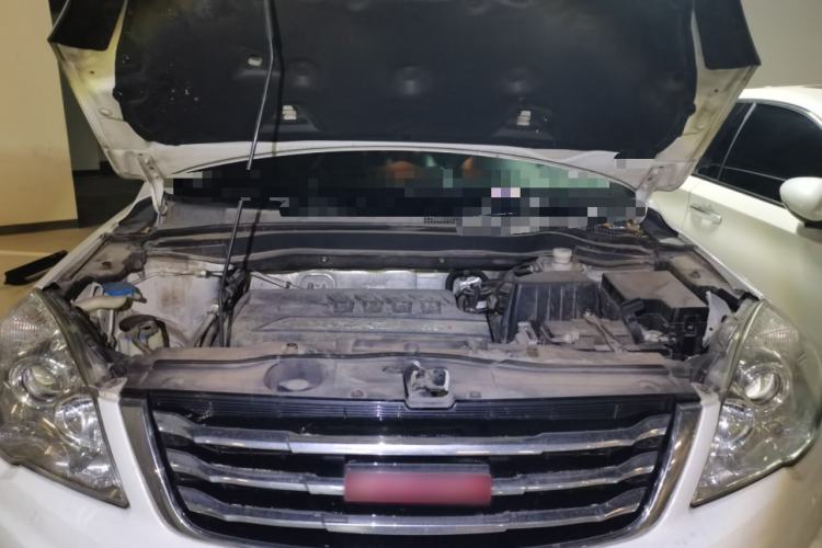 Used Haval H6 2015 Upgraded Model 1.5T Manual Two-Wheel Drive Elite Version Engine Bay