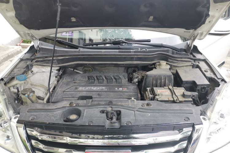 Used Haval H6 2015 Upgraded Model 1.5T Manual Two-Wheel Drive Elite Version Engine Bay