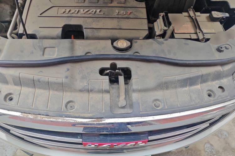 Used Haval H6 2015 Sport Edition 1.5T Manual Two-Wheel Drive Elite Model Engine Bay