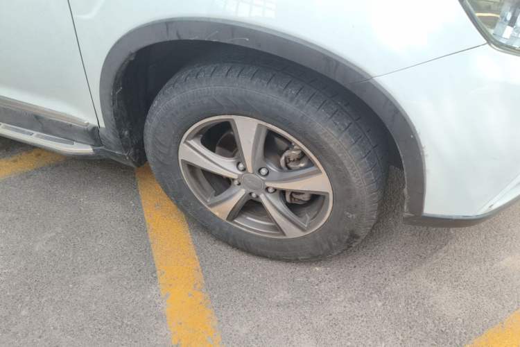 Used Haval H6 2015 Revised Version Sport Edition 1.5T Manual Transmission Two-Wheel Drive Elite Grade Exterior 1