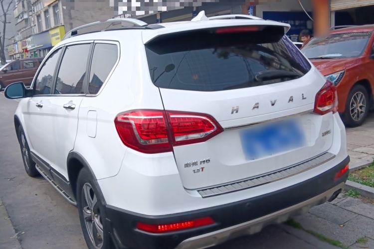 Used Haval H6 2015 Revised Version Sport Edition 1.5T Manual Transmission Two-Wheel Drive Elite Grade Exterior 2