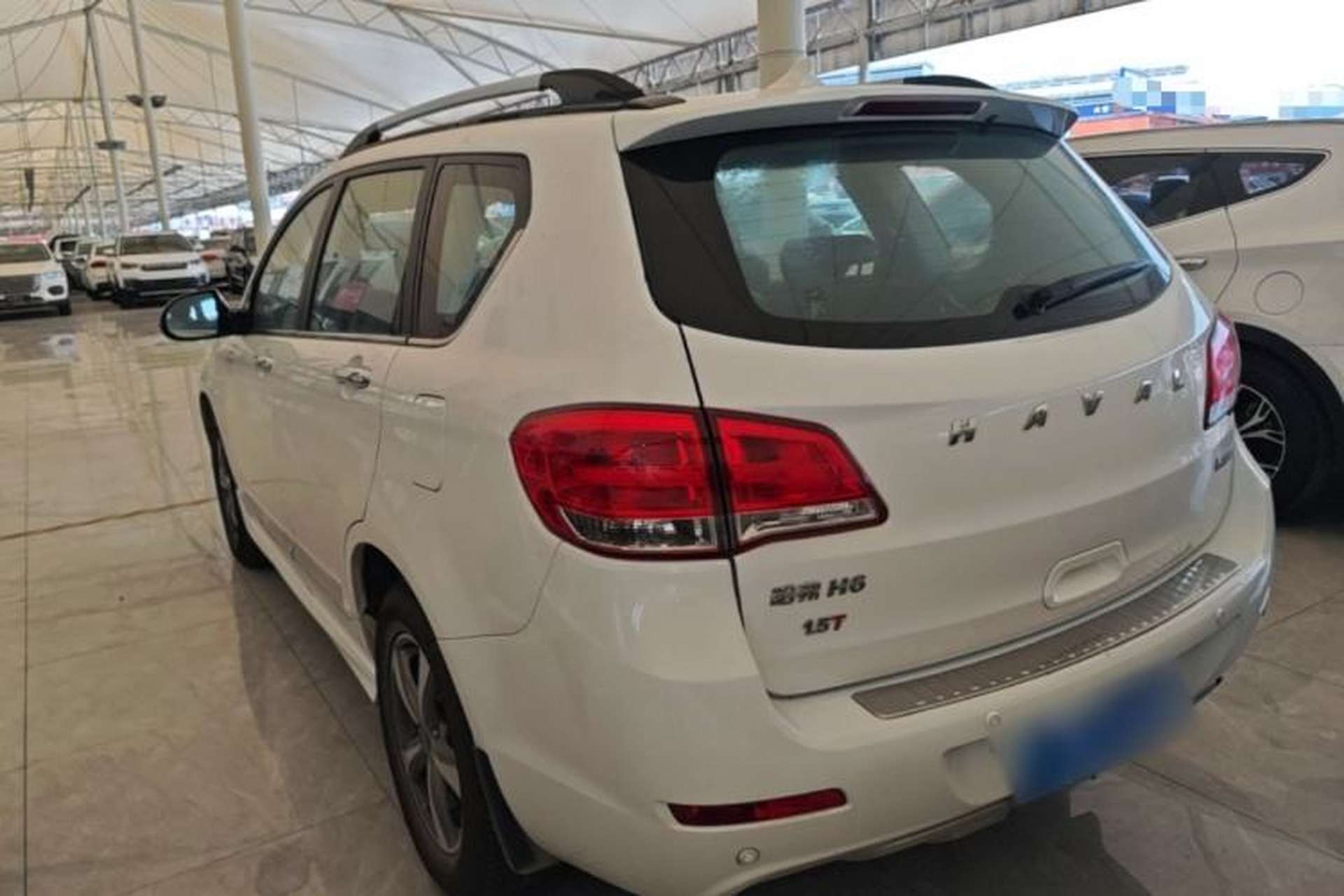 Used Haval H6 2015 Upgraded Model 1.5T Manual Two-Wheel Drive Elite Version Exterior 2