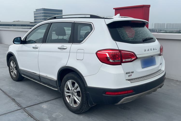 Used Haval H6 2015 Revised Version Sport Edition 1.5T Manual Transmission Two-Wheel Drive Elite Grade Exterior 2