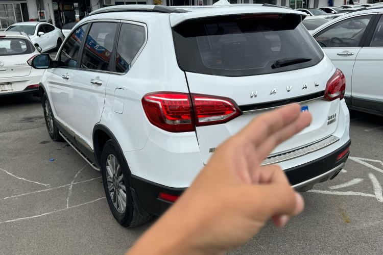 Used Haval H6 2015 Sport Edition 1.5T Automatic Two-Wheel Drive Luxury Model Exterior 3