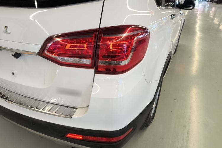 Used Haval H6 2015 Revised Version Sport Edition 1.5T Manual Transmission Two-Wheel Drive Elite Grade Exterior 3