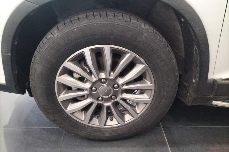 Used Haval H6 2015 Sport Edition 1.5T Automatic Two-Wheel Drive Luxury Model Exterior 4