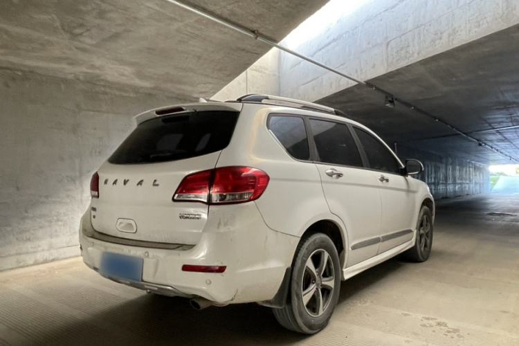 Used Haval H6 2015 Upgraded Model 1.5T Manual Two-Wheel Drive Elite Version Exterior 4