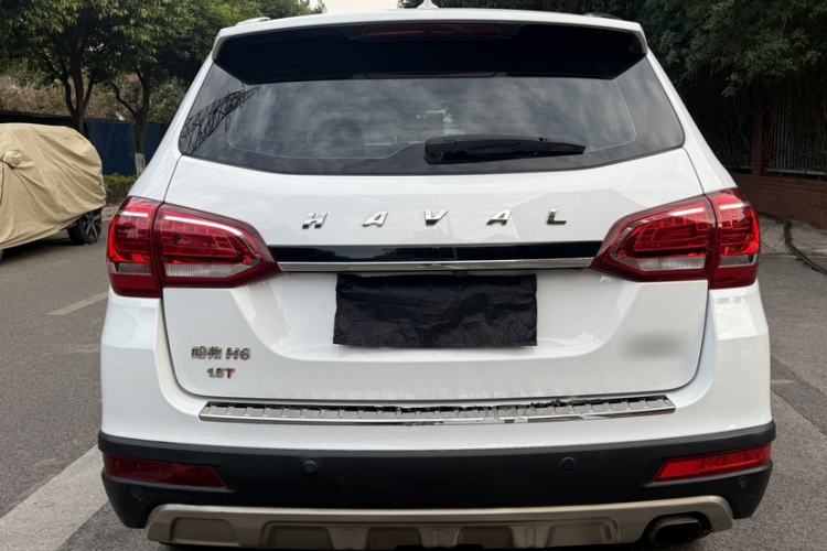 Used Haval H6 2015 Sport Edition 1.5T Automatic Two-Wheel Drive Luxury Model Exterior 4
