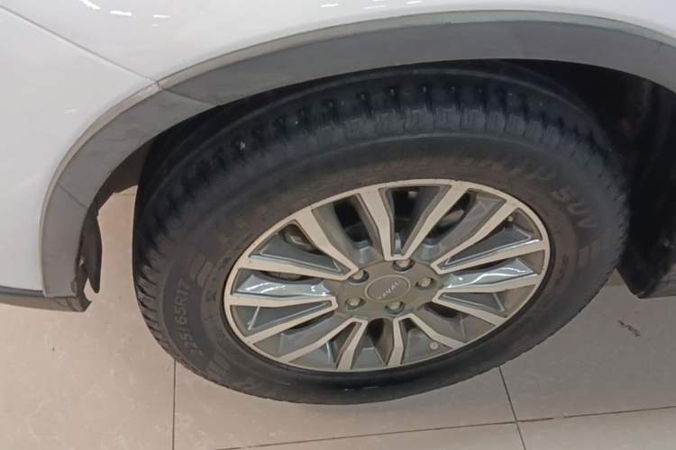 Used Haval H6 2015 Sport Edition 1.5T Automatic Two-Wheel Drive Luxury Model Exterior 4
