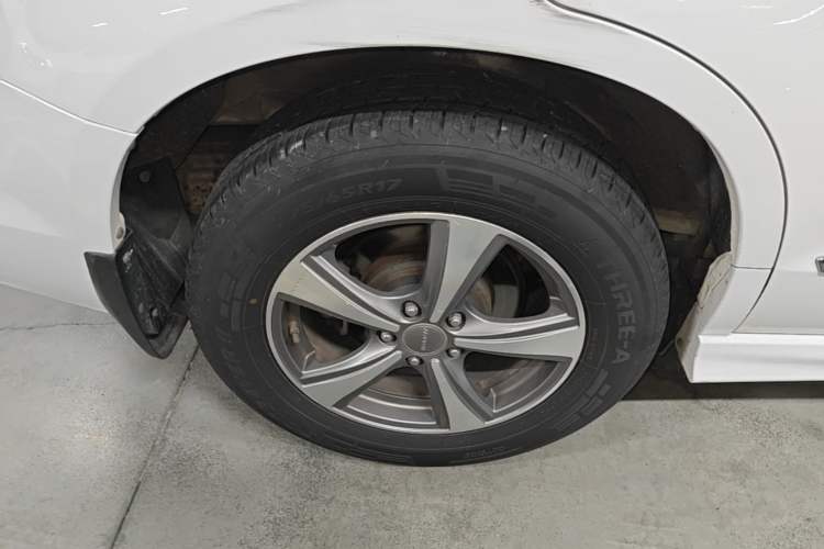 Used Haval H6 2015 Upgraded Model 1.5T Manual Two-Wheel Drive Elite Version Exterior 5