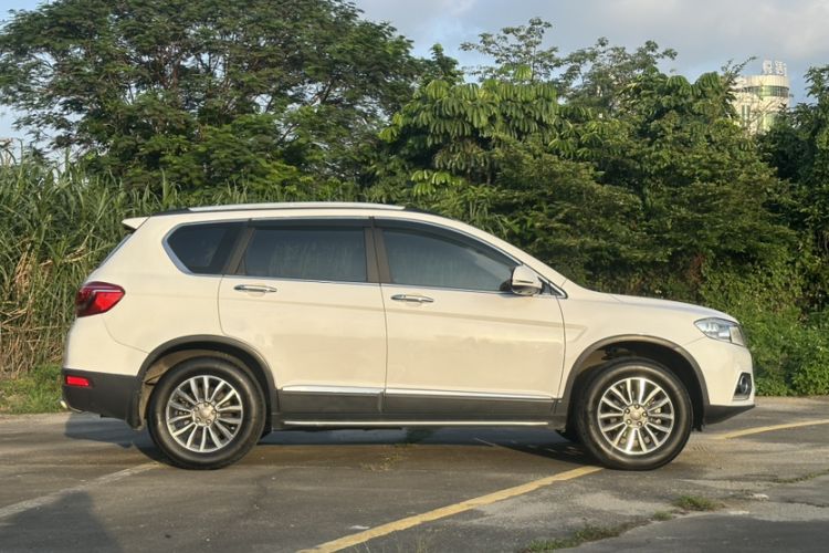 Used Haval H6 2015 Sport Edition 1.5T Automatic Two-Wheel Drive Luxury Model Exterior 5