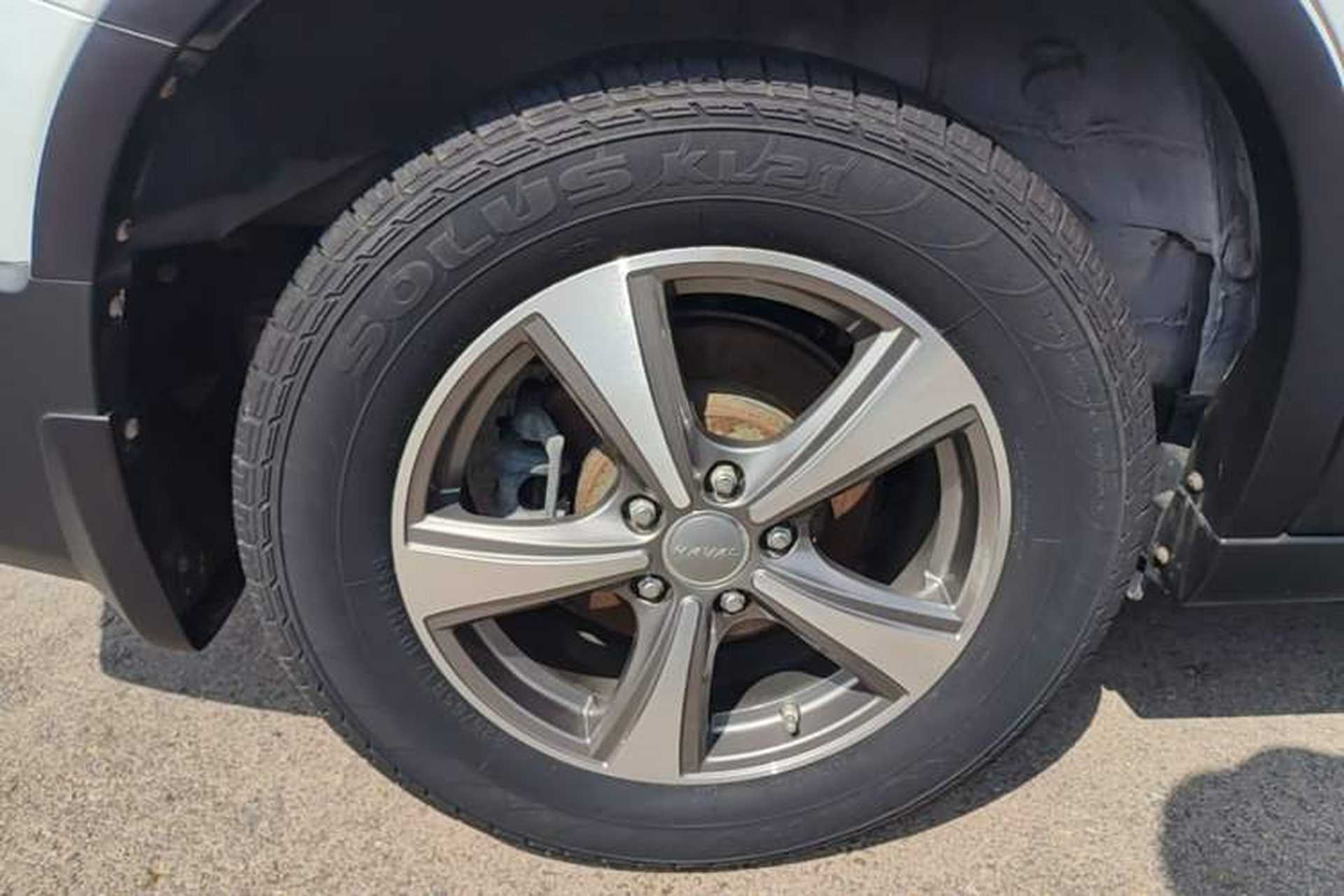Used Haval H6 2015 Upgraded Model 1.5T Manual Two-Wheel Drive Prestige Version Exterior 5