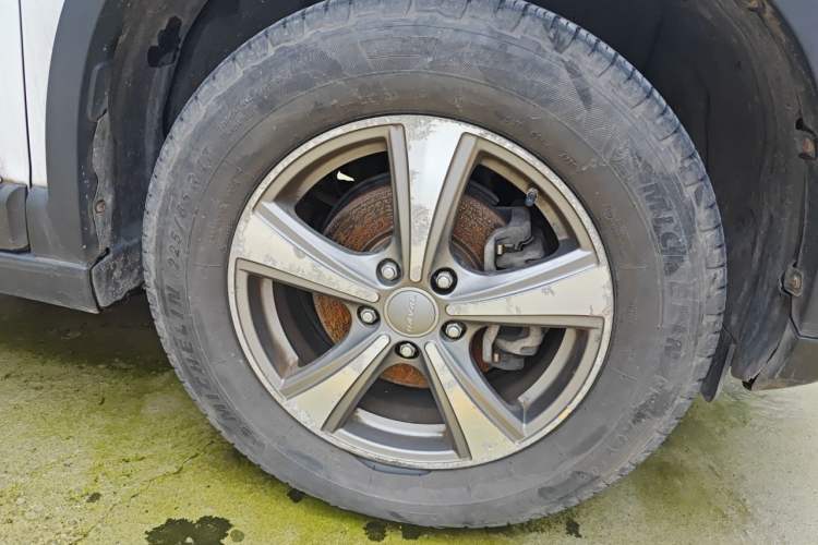 Used Haval H6 2015 Sport Edition 1.5T Manual Two-Wheel Drive Elite Model Exterior 7