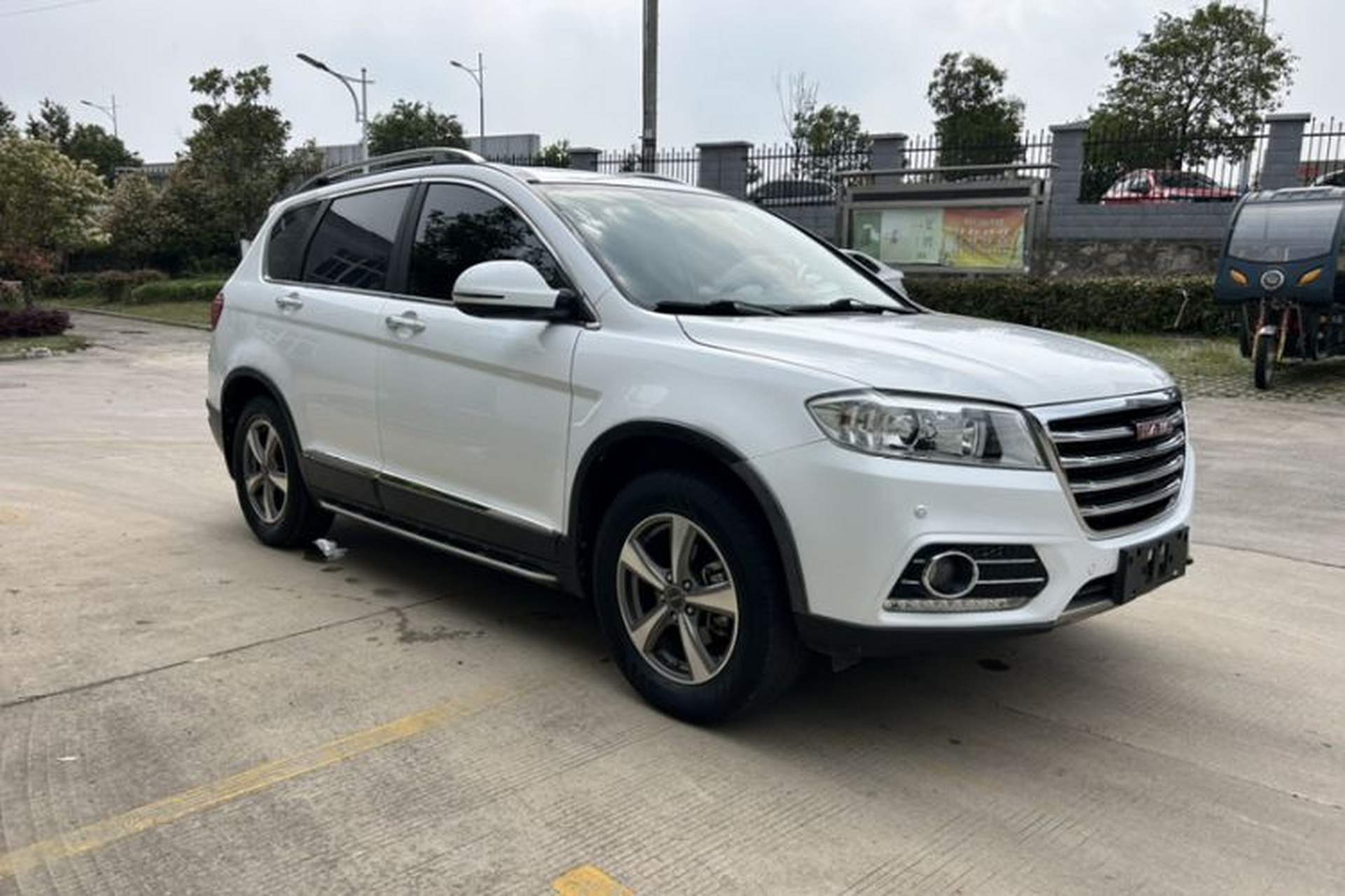 Used Haval H6 2015 Revised Version Sport Edition 1.5T Manual Transmission Two-Wheel Drive Elite Grade Exterior 8