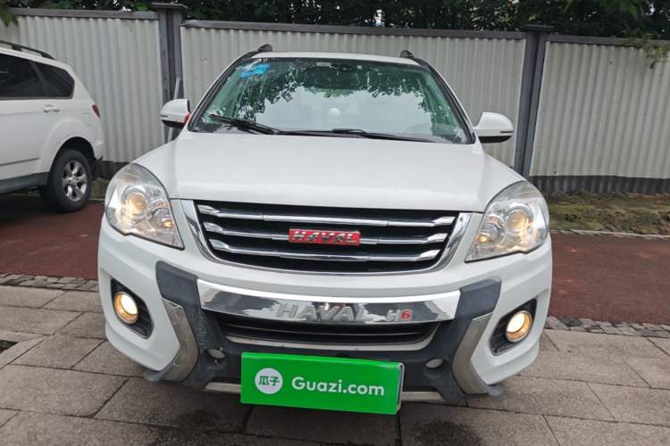 Used Haval H6 2015 Upgraded Model 1.5T Manual Two-Wheel Drive Elite Version Front