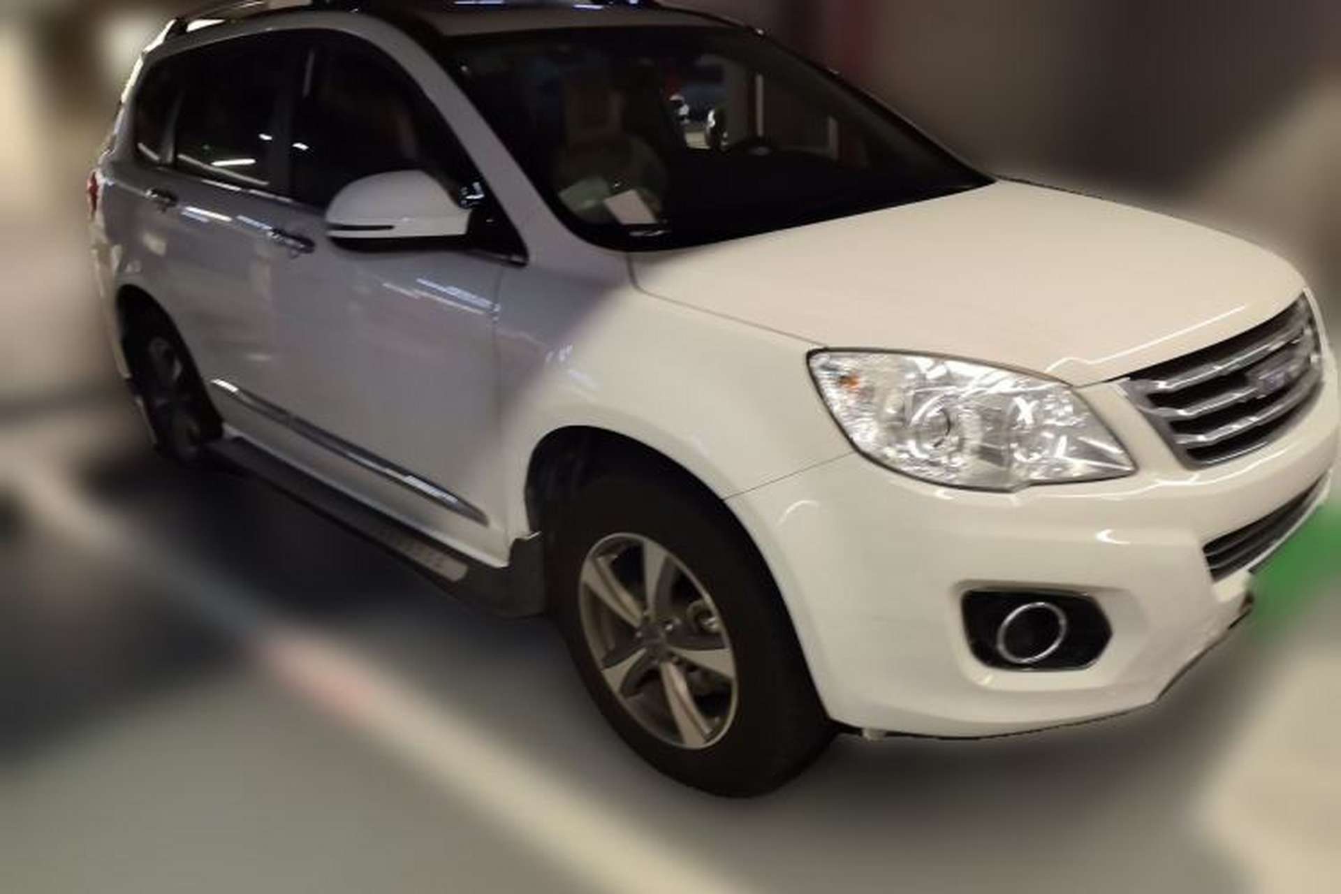 Used Haval H6 2015 Upgraded Model 1.5T Manual Two-Wheel Drive Elite Version Front Right 45 Deg