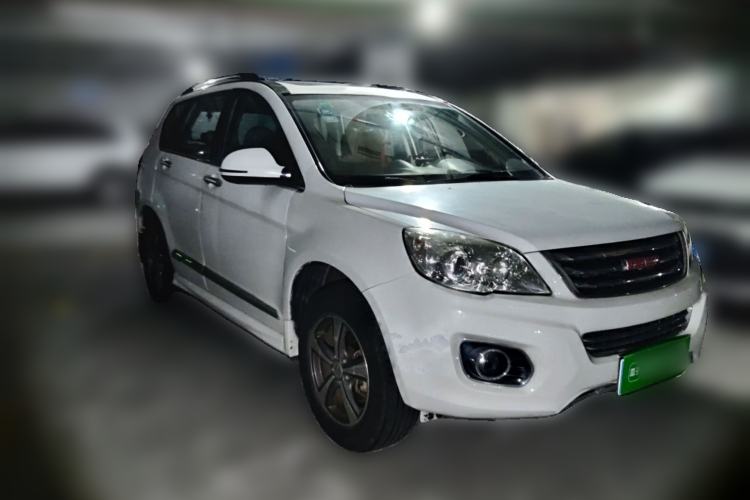 Used Haval H6 2015 Upgraded Model 1.5T Manual Two-Wheel Drive Elite Version Front Right 45 Deg