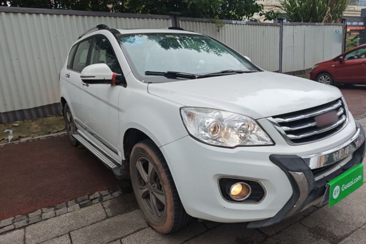 Used Haval H6 2015 Upgraded Model 1.5T Manual Two-Wheel Drive Elite Version Front Right 45 Deg