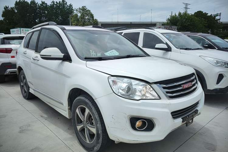 Used Haval H6 2015 Upgraded Model 1.5T Manual Two-Wheel Drive Elite Version Front Right 45 Deg