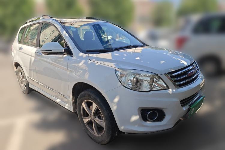 Used Haval H6 2015 Upgraded Model 1.5T Manual Two-Wheel Drive Elite Version Front Right 45 Deg