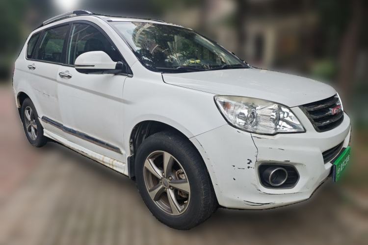 Used Haval H6 2015 Upgraded Model 1.5T Manual Two-Wheel Drive Elite Version Front Right 45 Deg