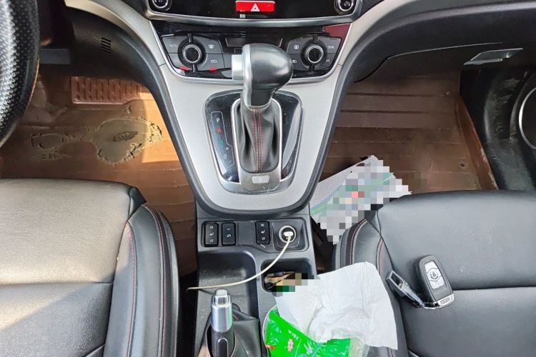 Used Haval H6 2015 Sport Edition 1.5T Automatic Two-Wheel Drive Luxury Model Gear Lever