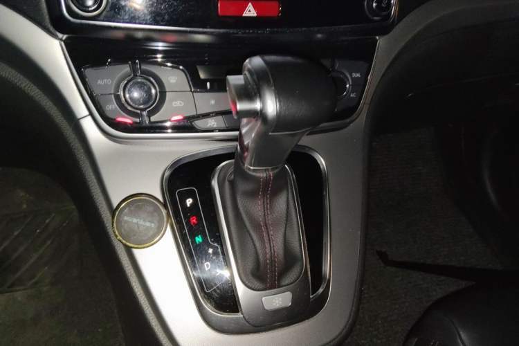 Used Haval H6 2015 Sport Edition 1.5T Automatic Two-Wheel Drive Luxury Model Gear Lever