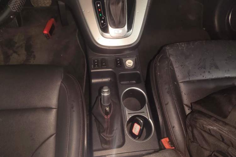 Used Haval H6 2015 Sport Edition 1.5T Automatic Two-Wheel Drive Luxury Model Gear Lever