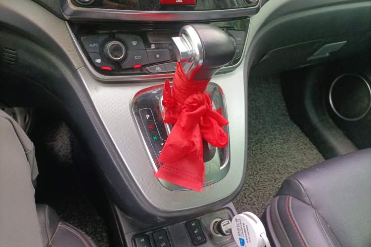 Used Haval H6 2015 Sport Edition 1.5T Automatic Two-Wheel Drive Luxury Model Gear Lever