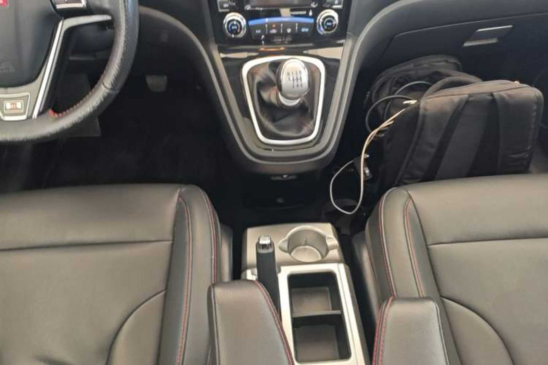Used Haval H6 2015 Upgraded Model 1.5T Manual Two-Wheel Drive Elite Version Gear Lever