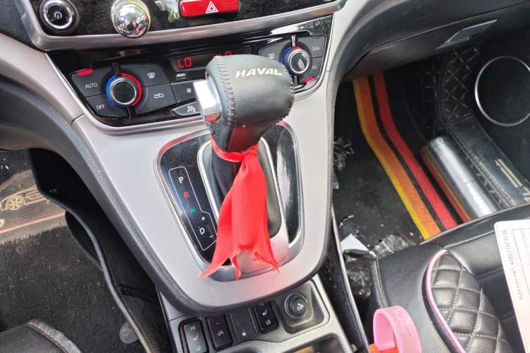 Used Haval H6 2015 Sport Edition 1.5T Automatic Two-Wheel Drive Luxury Model Gear Lever