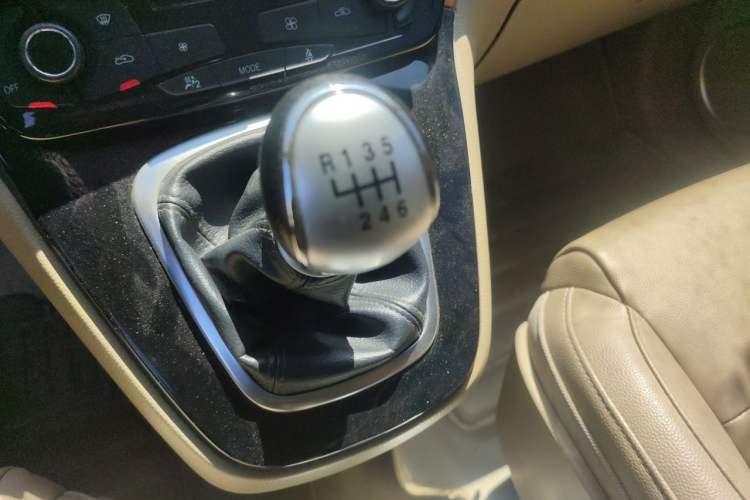 Used Haval H6 2015 Sport Edition 1.5T Manual 4x4 Prestige Model Gear Lever