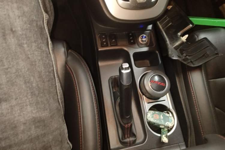 Used Haval H6 2015 Sport Edition 1.5T Automatic Two-Wheel Drive Luxury Model Gear Lever