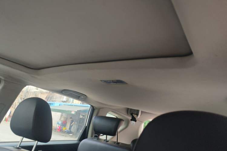 Used Haval H6 2015 Revised Version Sport Edition 1.5T Manual Transmission Two-Wheel Drive Elite Grade Headliner