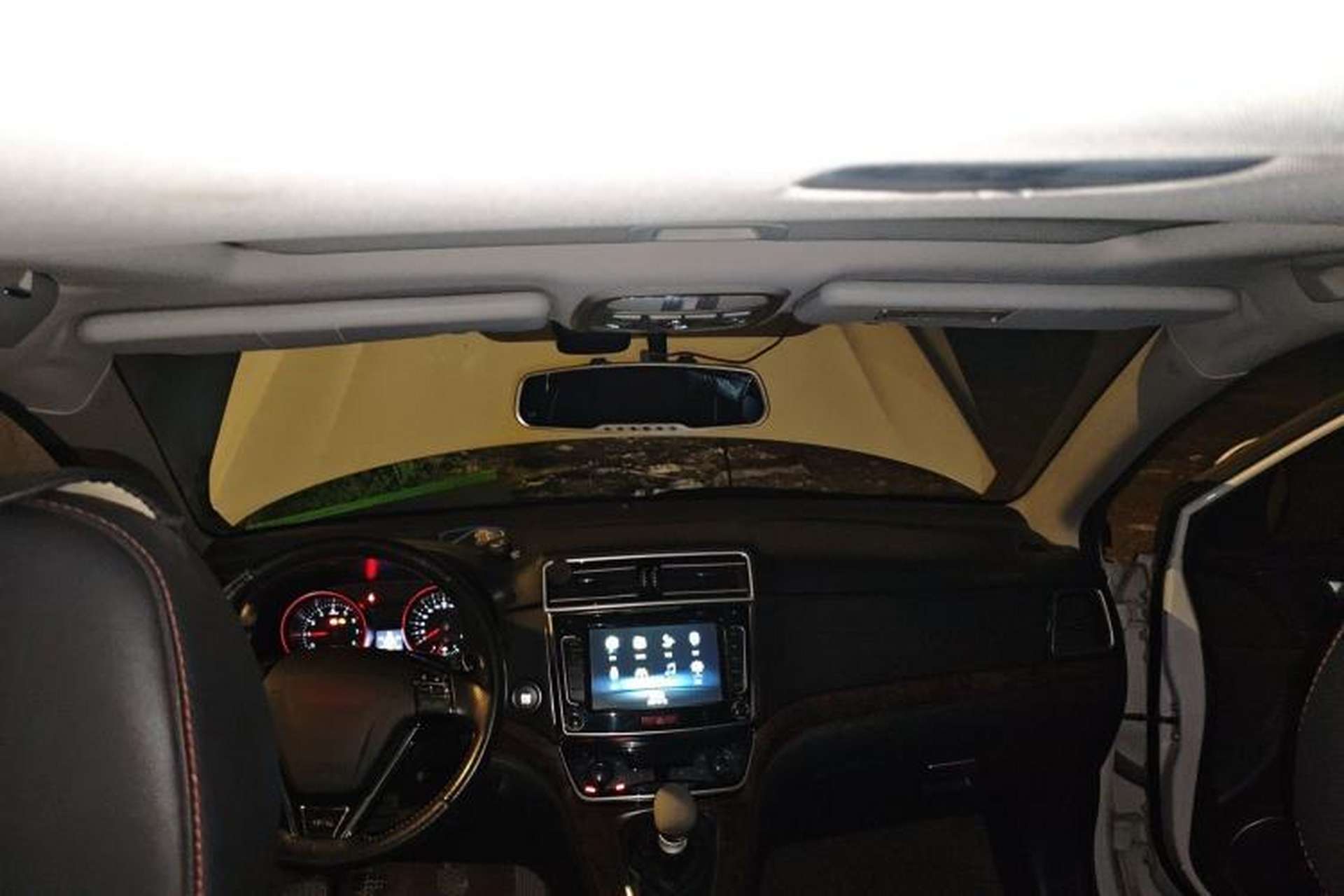 Used Haval H6 2015 Revised Version Sport Edition 1.5T Manual Transmission Two-Wheel Drive Elite Grade Headliner