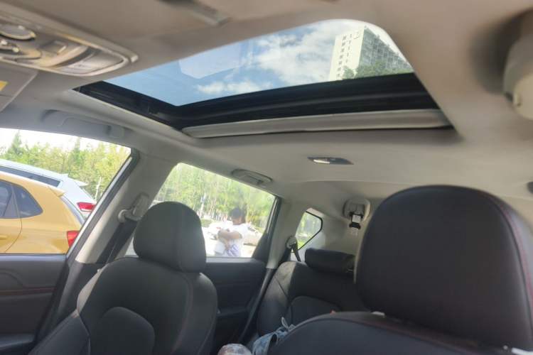 Used Haval H6 2015 Revised Version Sport Edition 1.5T Manual Transmission Two-Wheel Drive Elite Grade Headliner