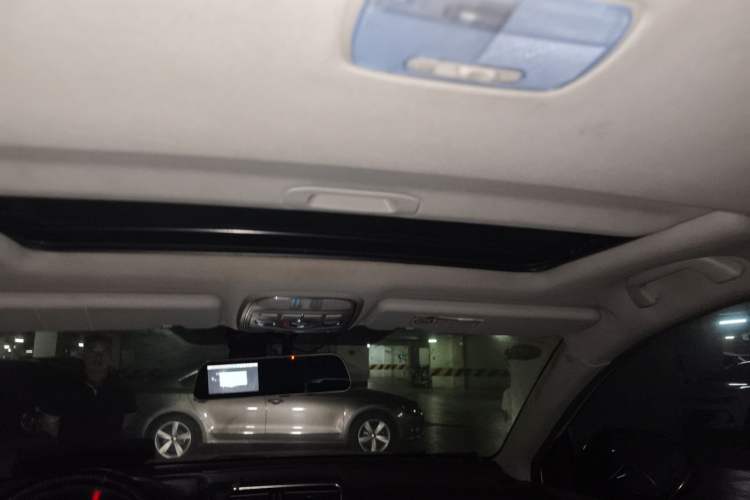 Used Haval H6 2015 Revised Version Sport Edition 1.5T Manual Transmission Two-Wheel Drive Elite Grade Headliner